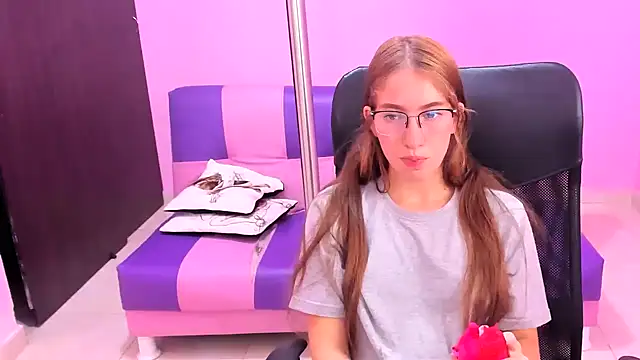 Snapshot of blondie_dirtysquirt chatting on January 7, 2026, 7:16 pm blondie dirtysquirt online show from January 7, 2026, 7:16 pm