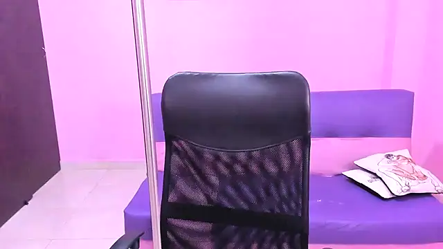 Snapshot of blondie_dirtysquirt chatting on January 13, 2026, 7:19 pm blondie dirtysquirt online show from January 13, 2026, 7:19 pm