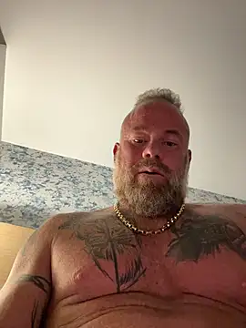 Snapshot of Muscledick40 chatting on March 5, 2026, 9:05 am Muscledick40 online show from March 5, 2026, 9:05 am