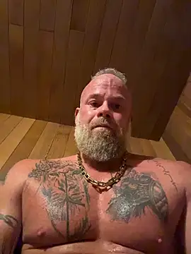 Snapshot of Muscledick40 chatting on March 12, 2026, 9:32 pm Muscledick40 online show from March 12, 2026, 9:32 pm