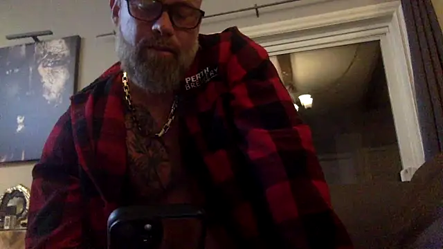 Snapshot of Muscledick40 chatting on March 30, 2026, 1:06 am Muscledick40 online show from March 30, 2026, 1:06 am