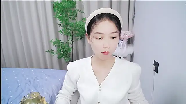 Snapshot of mili0923 chatting on November 5, 2025, 2:00 am mili0923 online show from November 5, 2025, 2:00 am