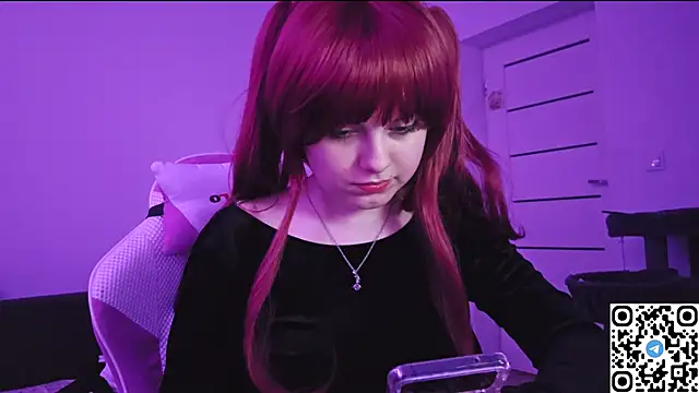 Snapshot of KristiBloom chatting on November 14, 2025, 4:55 am KristiBloom online show from November 14, 2025, 4:55 am