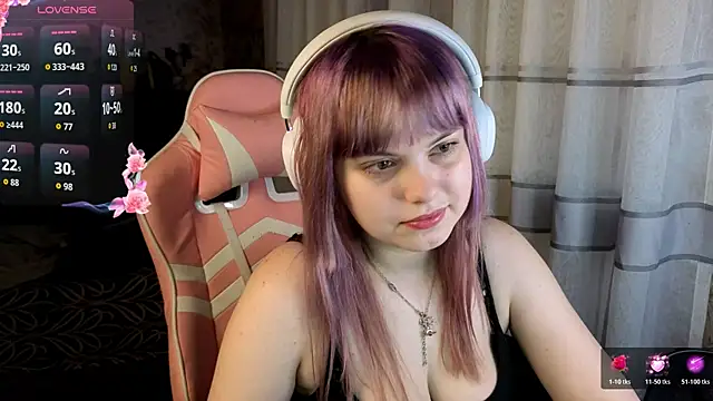 Snapshot of KristiBloom chatting on March 12, 2026, 1:12 am KristiBloom online show from March 12, 2026, 1:12 am