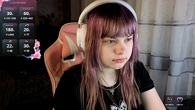 Snapshot of KristiBloom chatting on March 13, 2026, 10:16 pm KristiBloom online show from March 13, 2026, 10:16 pm