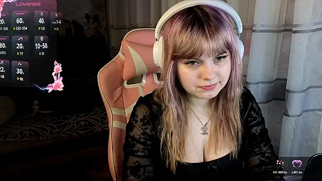 Snapshot of KristiBloom chatting on March 27, 2026, 2:06 am KristiBloom online show from March 27, 2026, 2:06 am