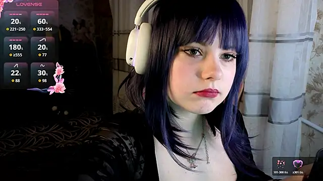 Snapshot of KristiBloom chatting on March 31, 2026, 9:48 pm KristiBloom online show from March 31, 2026, 9:48 pm