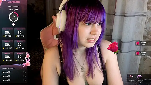 Snapshot of KristiBloom chatting on April 11, 2026, 9:41 pm KristiBloom online show from April 11, 2026, 9:41 pm