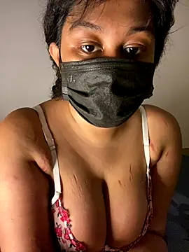 Snapshot of Monica__Bellucci__ chatting on November 14, 2025, 2:38 pm Monica Bellucci online show from November 14, 2025, 2:38 pm