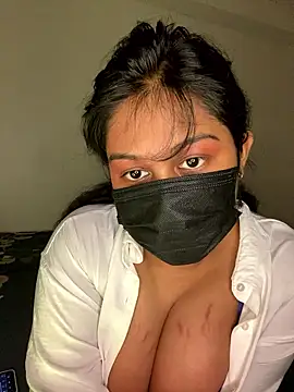 Monica  Bellucci   online show from January 11, 2026, 2:55 pm