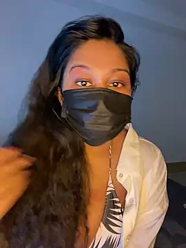 Snapshot of Monica__Bellucci__ chatting on February 16, 2026, 6:59 pm Monica Bellucci online show from February 16, 2026, 6:59 pm