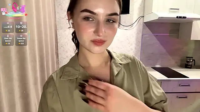 Snapshot of RinaModel chatting on November 3, 2025, 6:09 pm RinaModel online show from November 3, 2025, 6:09 pm