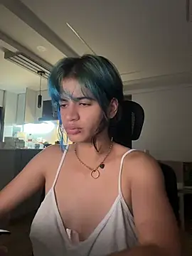Snapshot of sukulaurens chatting on May 16, 2026, 5:04 am sukulaurens online show from May 16, 2026, 5:04 am