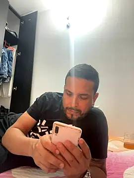 Snapshot of JX7NOVA chatting on October 10, 2025, 3:49 am JX7NOVA online show from October 10, 2025, 3:49 am