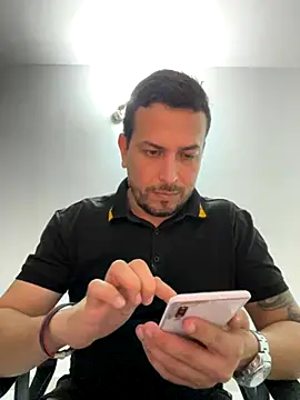 Snapshot of JX7NOVA chatting on November 2, 2025, 11:29 pm JX7NOVA online show from November 2, 2025, 11:29 pm