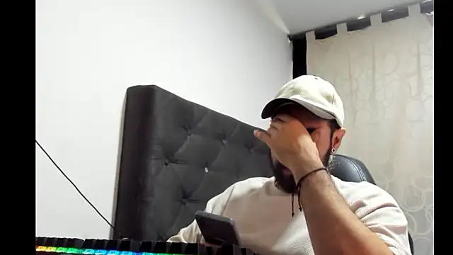 coolfriki online show from March 4, 2026, 9:43 pm