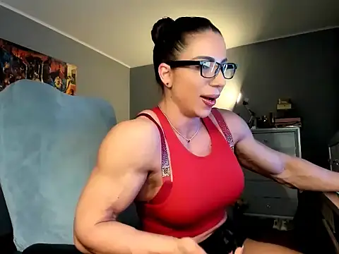 Alesyamuscledollxh online show from March 24, 2026, 7:19 pm