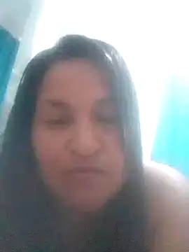 Snapshot of lucia00xx chatting on October 19, 2025, 10:16 am lucia00xx online show from October 19, 2025, 10:16 am