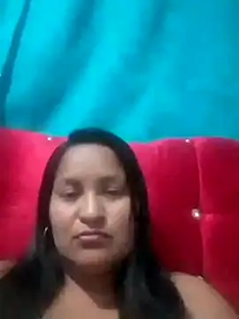 Snapshot of lucia00xx chatting on October 26, 2025, 3:12 am lucia00xx online show from October 26, 2025, 3:12 am