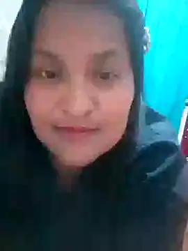 Snapshot of lucia00xx chatting on November 2, 2025, 12:46 am lucia00xx online show from November 2, 2025, 12:46 am