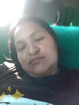 lucia00xx online show from January 9, 2026, 7:15 pm