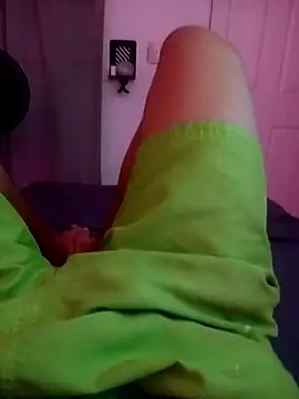 Snapshot of MRDXXX12 chatting on October 24, 2025, 6:43 am MRDXXX12 online show from October 24, 2025, 6:43 am