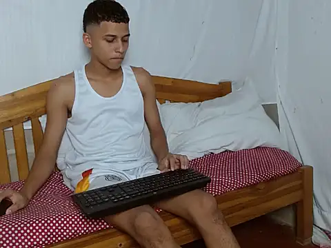 Snapshot of deivy_skinny01 chatting on October 28, 2025, 8:33 pm deivy skinny01 online show from October 28, 2025, 8:33 pm