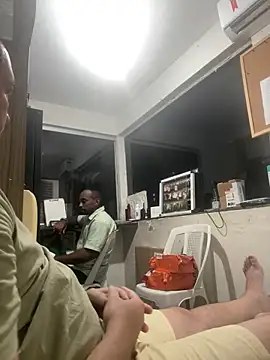 Snapshot of B-38 chatting on November 5, 2025, 11:49 pm B-38 online show from November 5, 2025, 11:49 pm