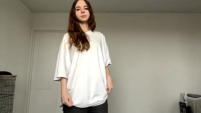 Snapshot of EhtelBiondi chatting on October 31, 2025, 8:59 am EhtelBiondi online show from October 31, 2025, 8:59 am