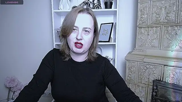 Snapshot of HelenFl chatting on October 22, 2025, 7:08 am HelenFl online show from October 22, 2025, 7:08 am