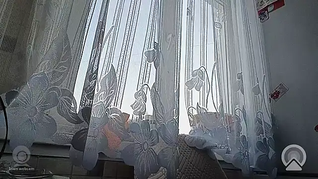 Snapshot of Melorini chatting on February 4, 2026, 2:50 am Melorini online show from February 4, 2026, 2:50 am