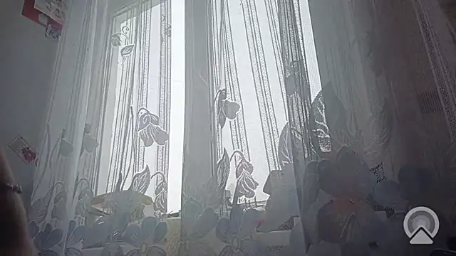 Snapshot of Melorini chatting on February 10, 2026, 4:05 am Melorini online show from February 10, 2026, 4:05 am