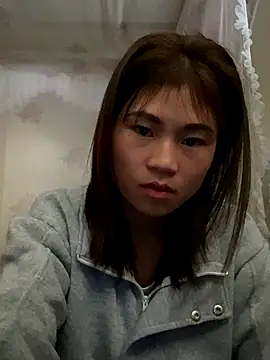 Snapshot of Mylinh- chatting on November 4, 2025, 3:05 am Mylinh- online show from November 4, 2025, 3:05 am