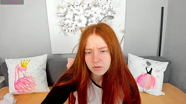 Evarey  online show from November 23, 2025, 6:35 am