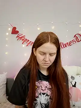 Evarey  online show from February 18, 2026, 5:03 am