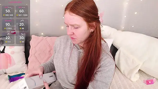 Snapshot of Evarey_ chatting on May 3, 2026, 4:07 am Evarey online show from May 3, 2026, 4:07 am