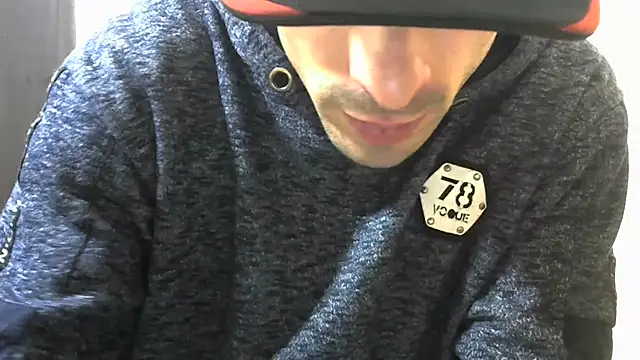 Snapshot of MakabulaAndrey chatting on November 11, 2025, 6:41 pm MakabulaAndrey online show from November 11, 2025, 6:41 pm