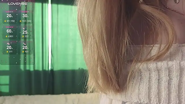  LucyStars  online show from April 4, 2026, 11:18 am