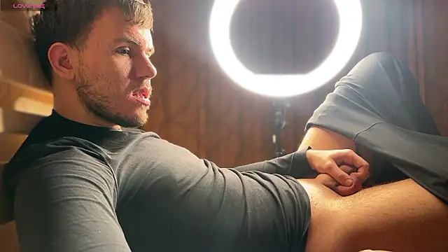 mynameischris online show from February 18, 2026, 11:33 pm