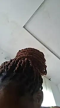 Snapshot of GlobeTrottieHottie1 chatting on November 9, 2025, 12:25 pm GlobeTrottieHottie1 online show from November 9, 2025, 12:25 pm