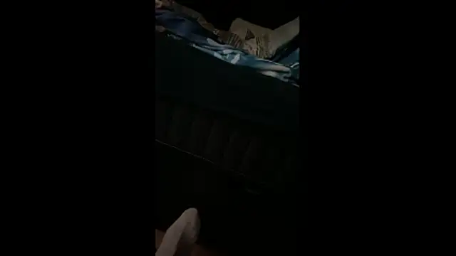 Snapshot of MolleDolle chatting on October 29, 2025, 1:52 am MolleDolle online show from October 29, 2025, 1:52 am