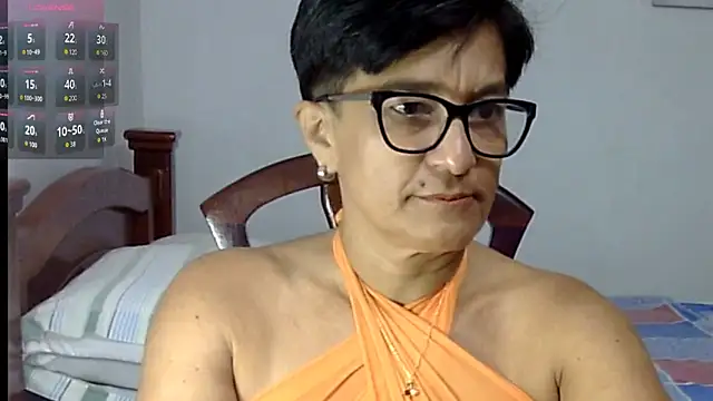 Snapshot of LunaLUVX chatting on October 20, 2025, 6:08 pm LunaLUVX online show from October 20, 2025, 6:08 pm