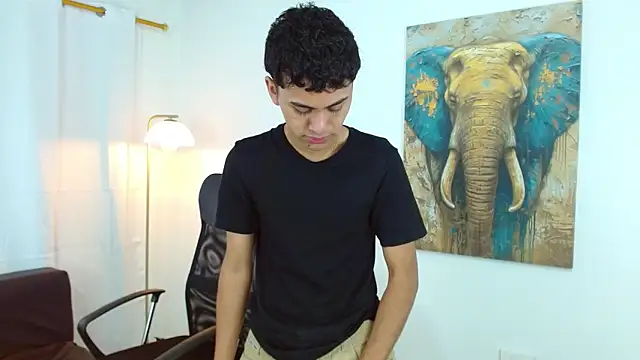 Snapshot of Alancum7 chatting on October 28, 2025, 12:52 pm Alancum7 online show from October 28, 2025, 12:52 pm