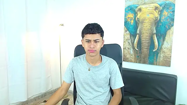 Snapshot of Alancum7 chatting on November 12, 2025, 1:00 pm Alancum7 online show from November 12, 2025, 1:00 pm