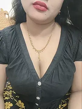 Snapshot of Beauty_Queen_Soniya chatting on July 14, 2026, 2:16 am Beauty Queen Soniya online show from July 14, 2026, 2:16 am
