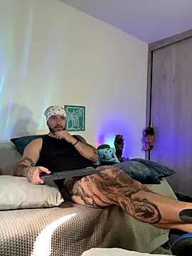 Dave-Max01 online show from November 15, 2025, 2:13 pm