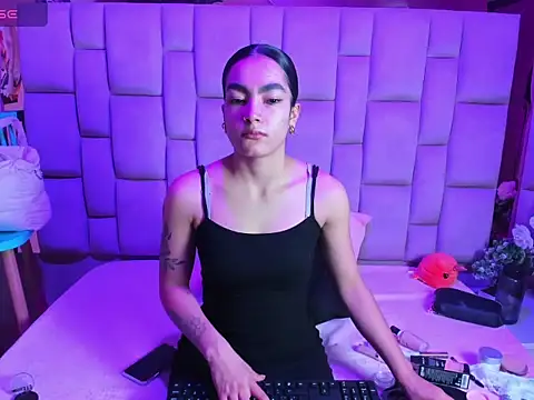 Gisell Squirt  online show from November 24, 2025, 1:00 pm