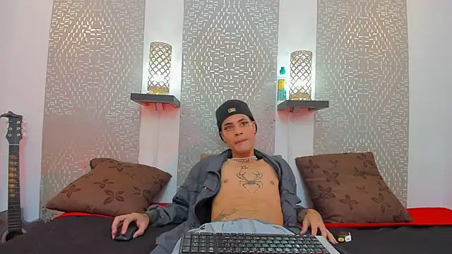 Snapshot of JacobBlackwell_ chatting on October 17, 2025, 8:11 pm JacobBlackwell online show from October 17, 2025, 8:11 pm