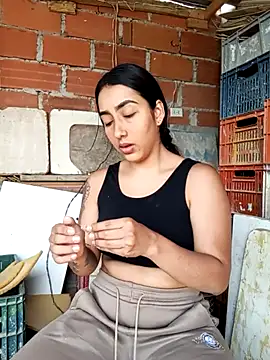 Snapshot of Queen_sofya chatting on October 25, 2025, 5:51 pm Queen sofya online show from October 25, 2025, 5:51 pm