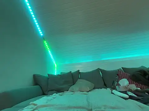 goddesemiiyy online show from December 5, 2025, 7:54 pm